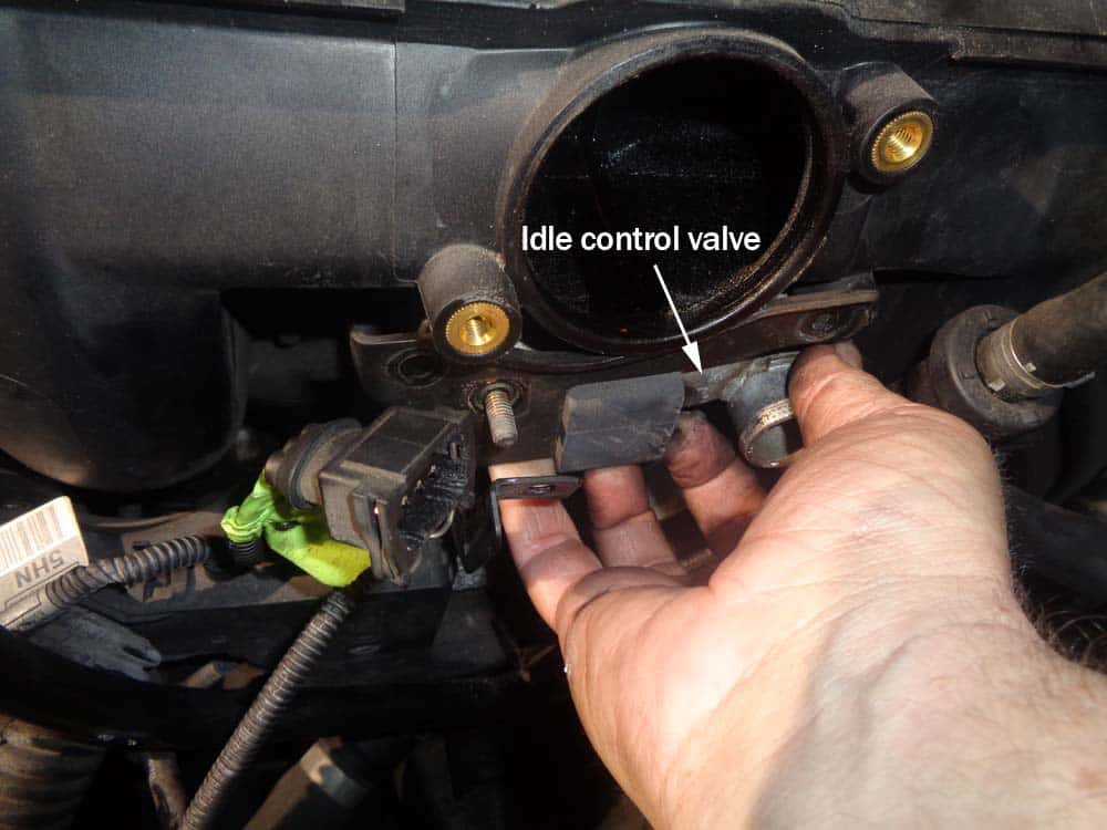 See B2646 repair manual